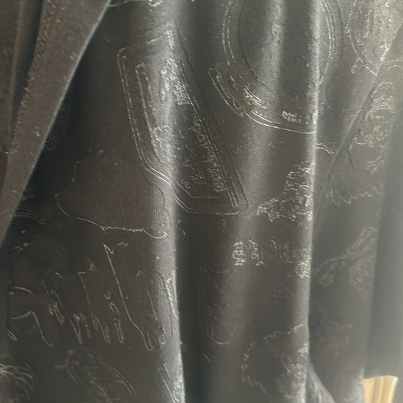 Men’s Versace jeans, couture, short sleeve black pattern shirt - Picture 2 of 6